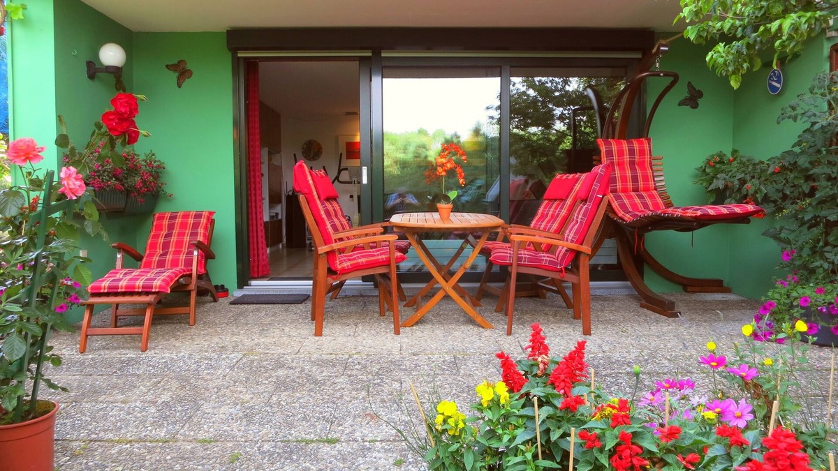 Buhlingen Apartment | Sunny 4-star-holiday apartment outside historical town (2000 years)