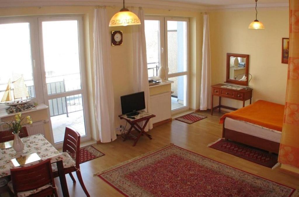 West Pomeranian Voivodeship Apartment | Sunny Aga Apartment 200m to sea promenade