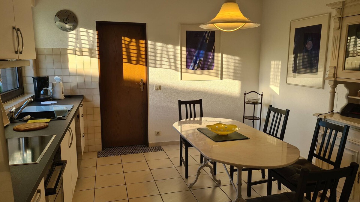 Sankt Augustin Apartment | Sunny and quiet apartment in the countryside with balcony