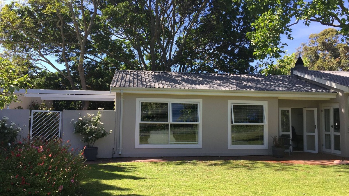 Tokai Cottage | Sunny and spacious garden cottage, close to beaches and wine farms.