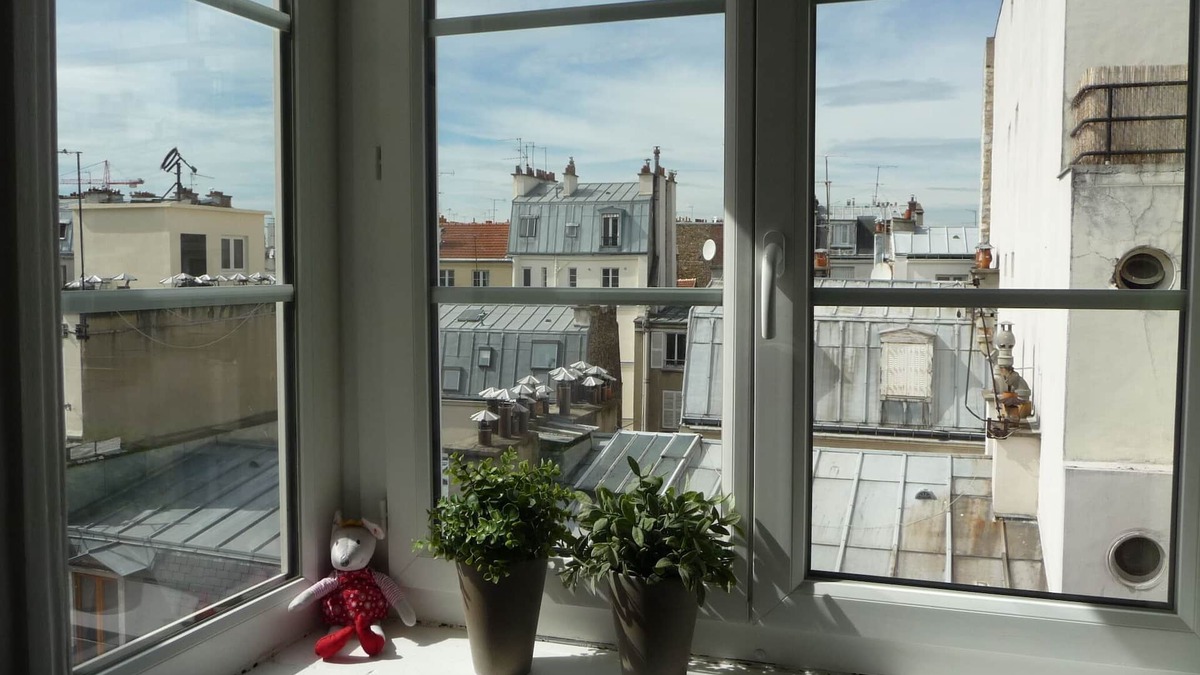 Epinettes Apartment | Sunny and tastefully decorated studio flat