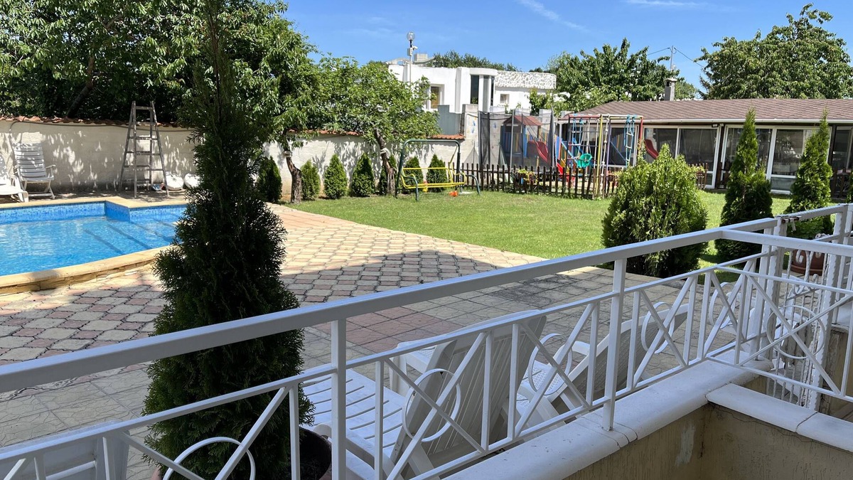 Saints Constantine and Helena Apartment | Sunny apartment with a pool in front and near to the best beach in Varna area