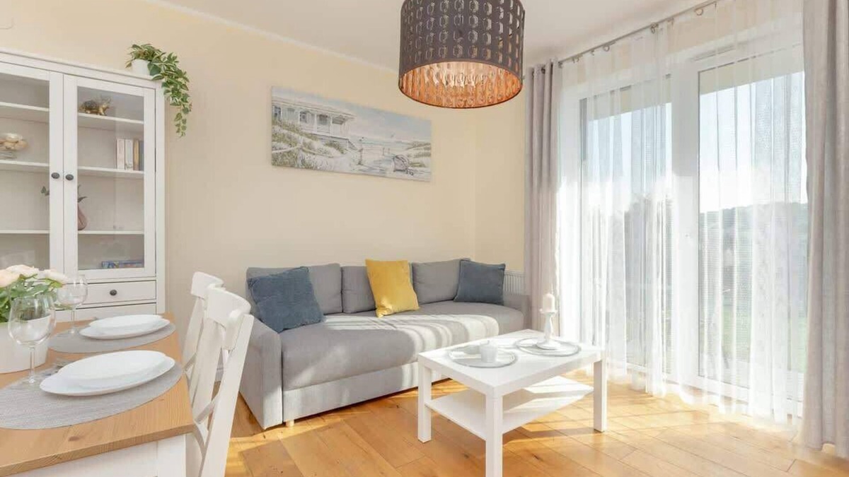 Gdansk Apartment | Sunny Apartment with Parking & Garden by Noclegi Renters