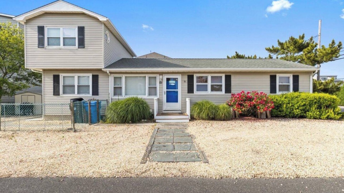 Normandy Beach House | Sunny Beach House Getaway: 8 Houses to the Beach – Sand, Surf, & Delicious Eats!
