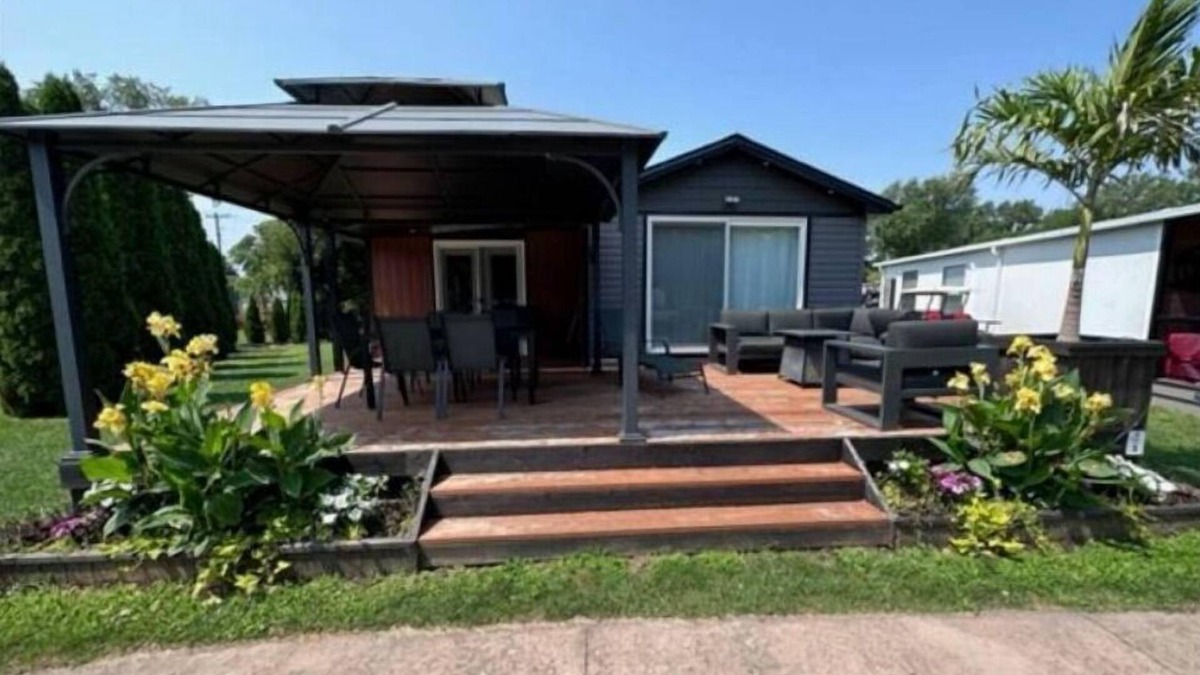 Sherkston Cottage | Sunny Beach Retreat at Sherkston Shores