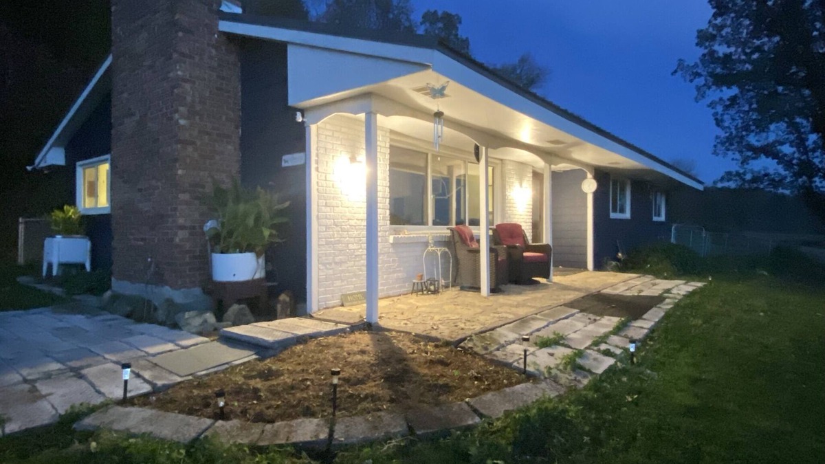 Arkansaw Cottage | Sunny Brook Cottage with Amazing Views
