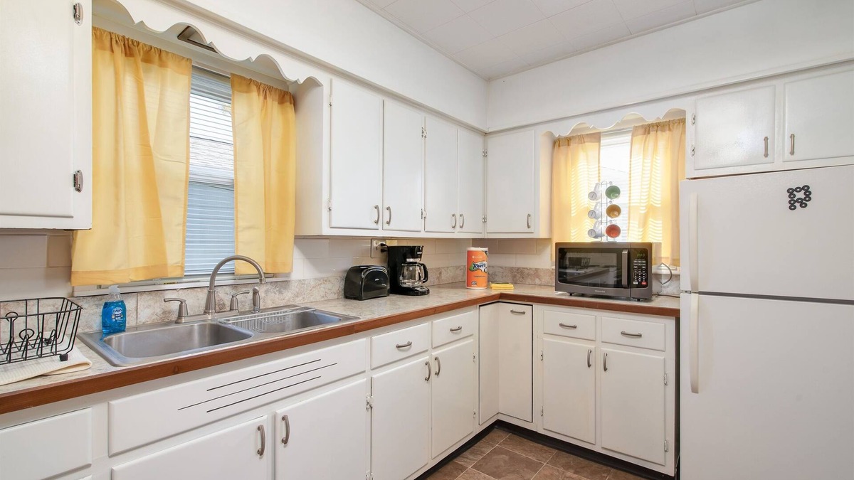 Kokomo House | Sunny bungalow with great space