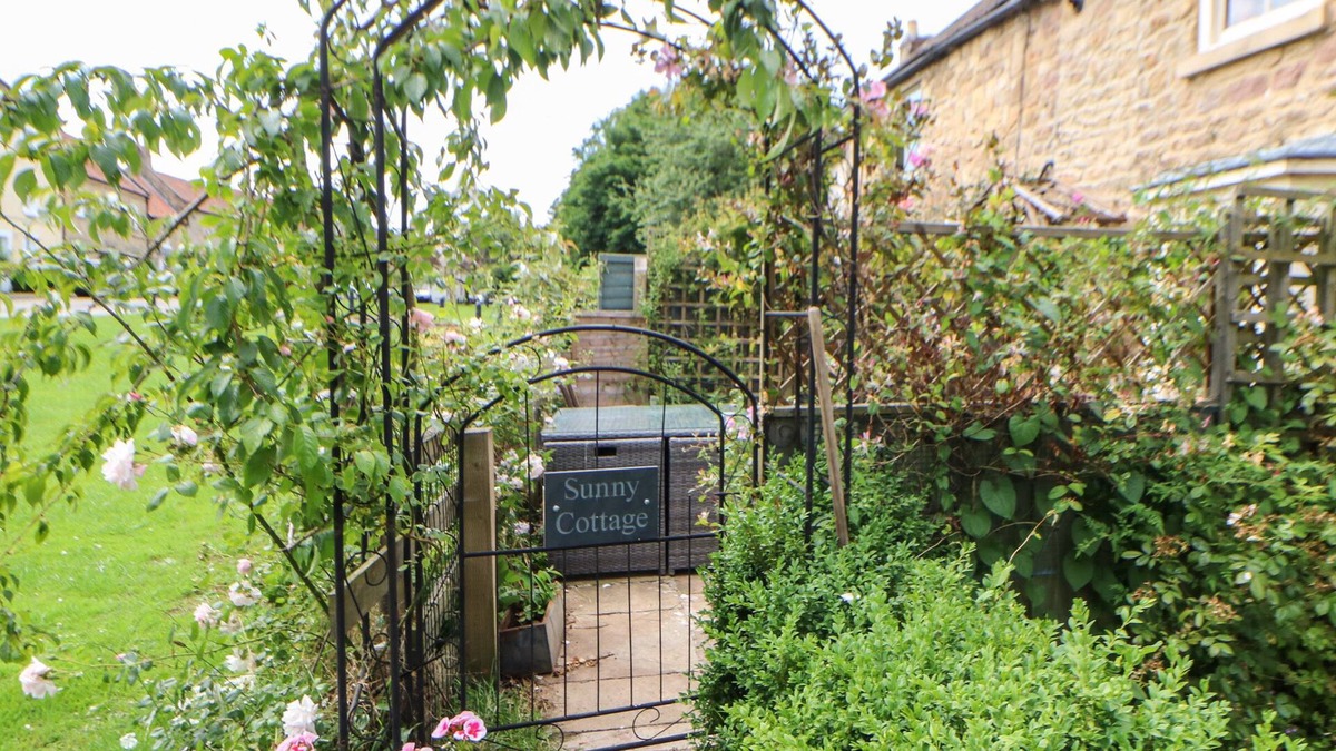 Staindrop Cottage | Sunny Cottage