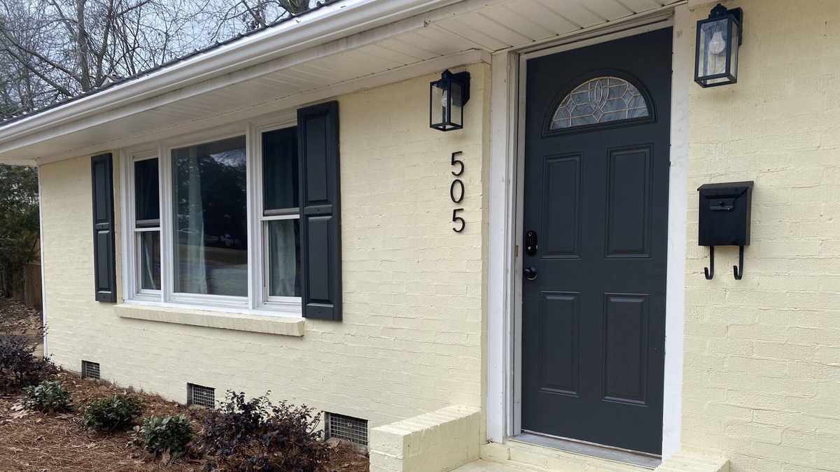 Gadsden Cottage | Sunny Cottage -Minutes from Medical and Shopping Districts