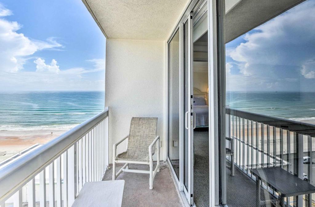 Ortona Park Apartment | Sunny Daytona Beach Gem with Ocean Views!