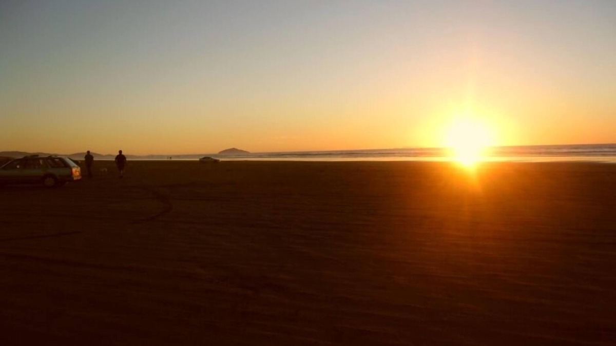 Waitarere Beach House | SUNNY DAZE your slice in paradise