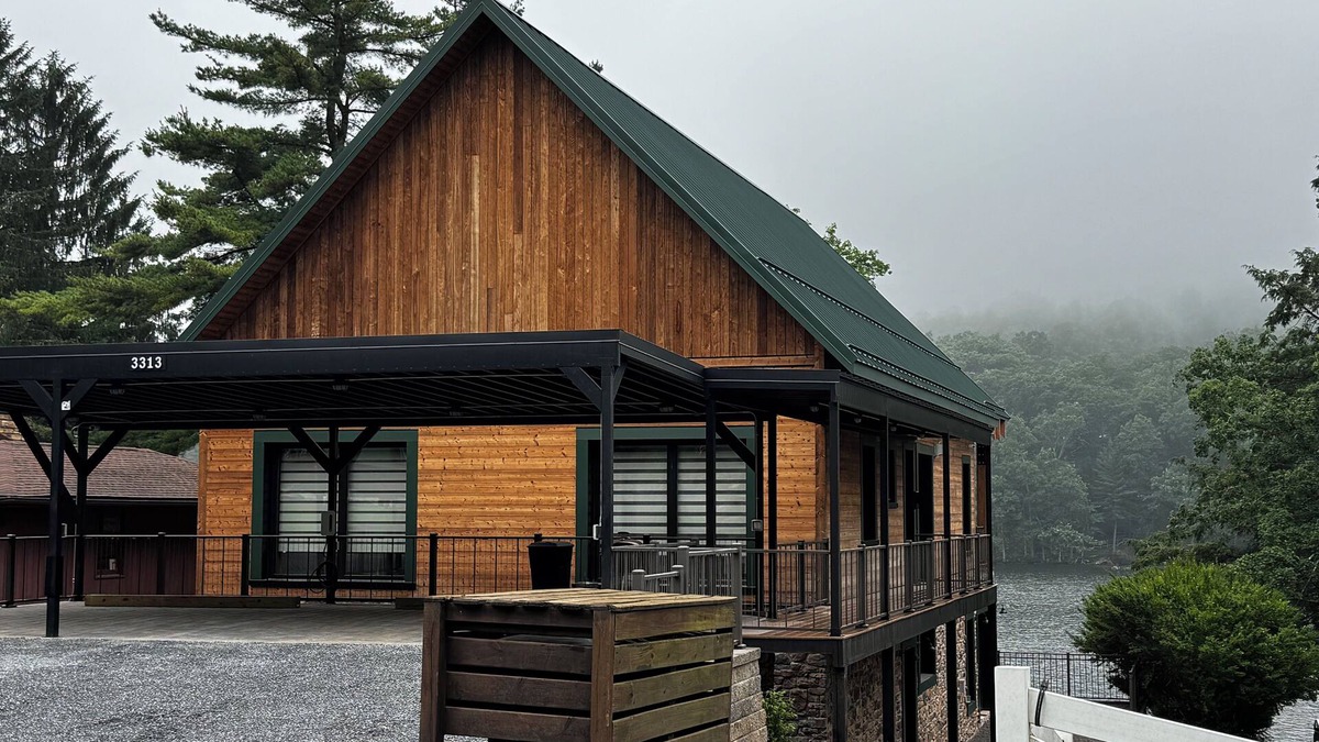 Thayerville House | Sunny Escape 2 - A new era for a familiar lake front home