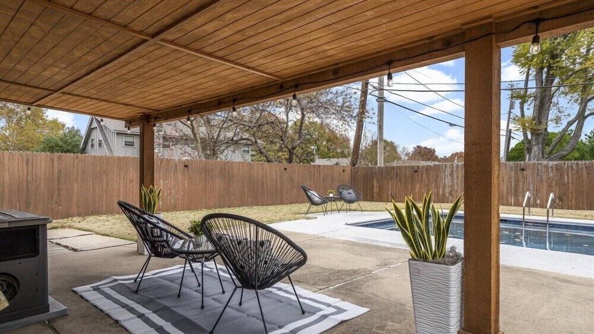 South Tulsa House | Sunny Escape Complete Reno W/Pool