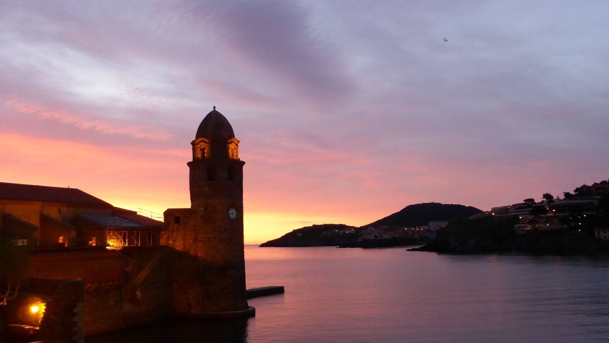 Collioure Apartment | Sunny first line apartment on the beach 3 *, wifi, air conditioning