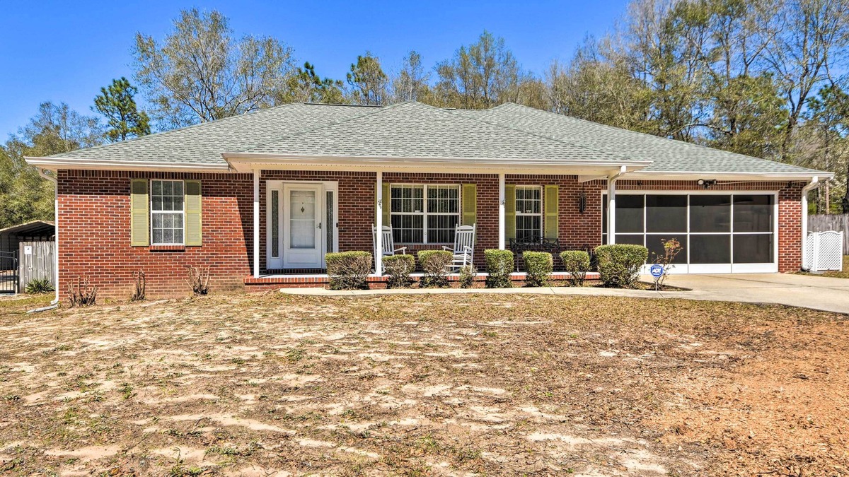 Baker House | Sunny FL Getaway on 1 Acre w/ Patio & Porch!