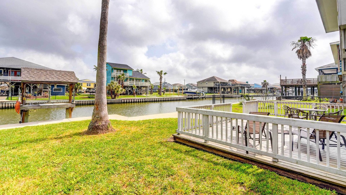 Freeport House | Sunny Freeport Home on Canal: Fish On-Site!