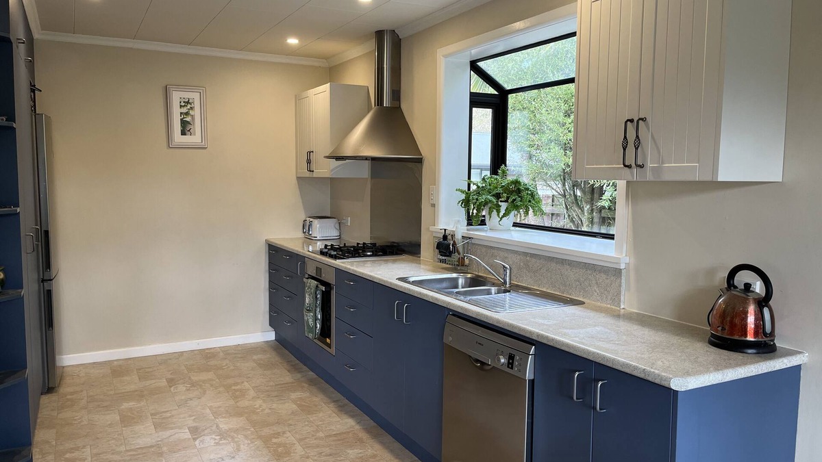 Geraldine House | Sunny Geraldine family bungalow