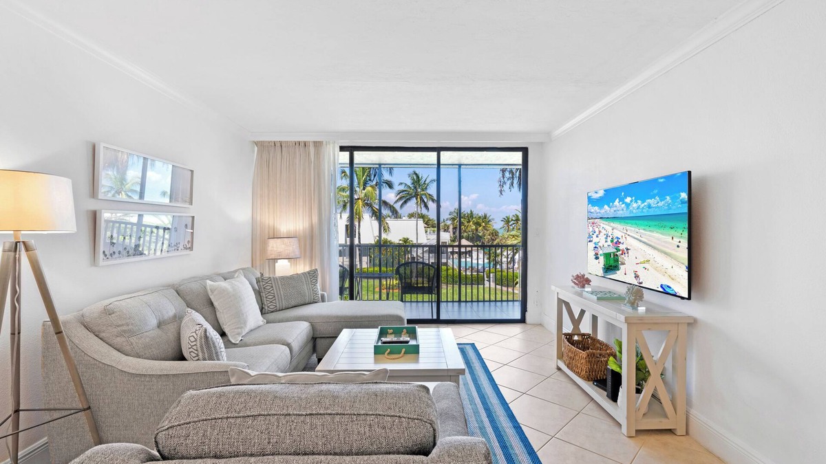 Sanibel Hotel | Sunny Getaway on Sanibel Island with Gulf Views, Nature Trails, Kayaking