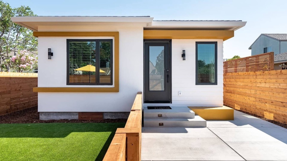 West Atherton House | Sunny π Guesthouse near Stanford π² w/private patio