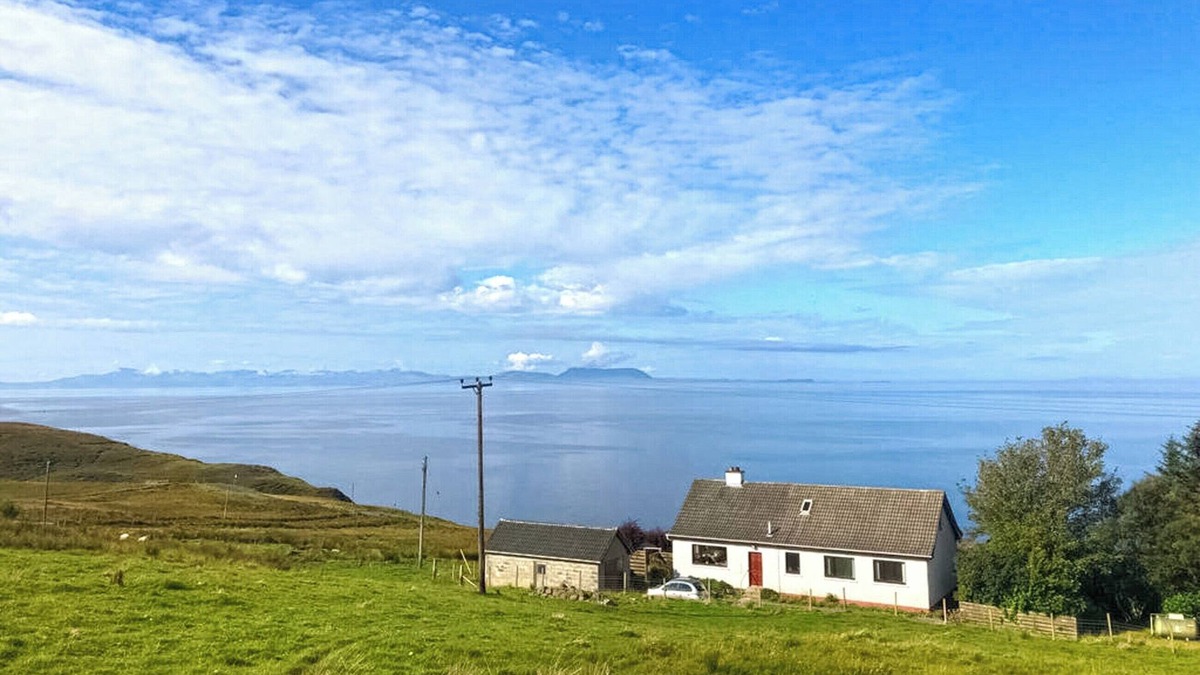 The Hebrides Cottage | Sunny Hill - UKC6884