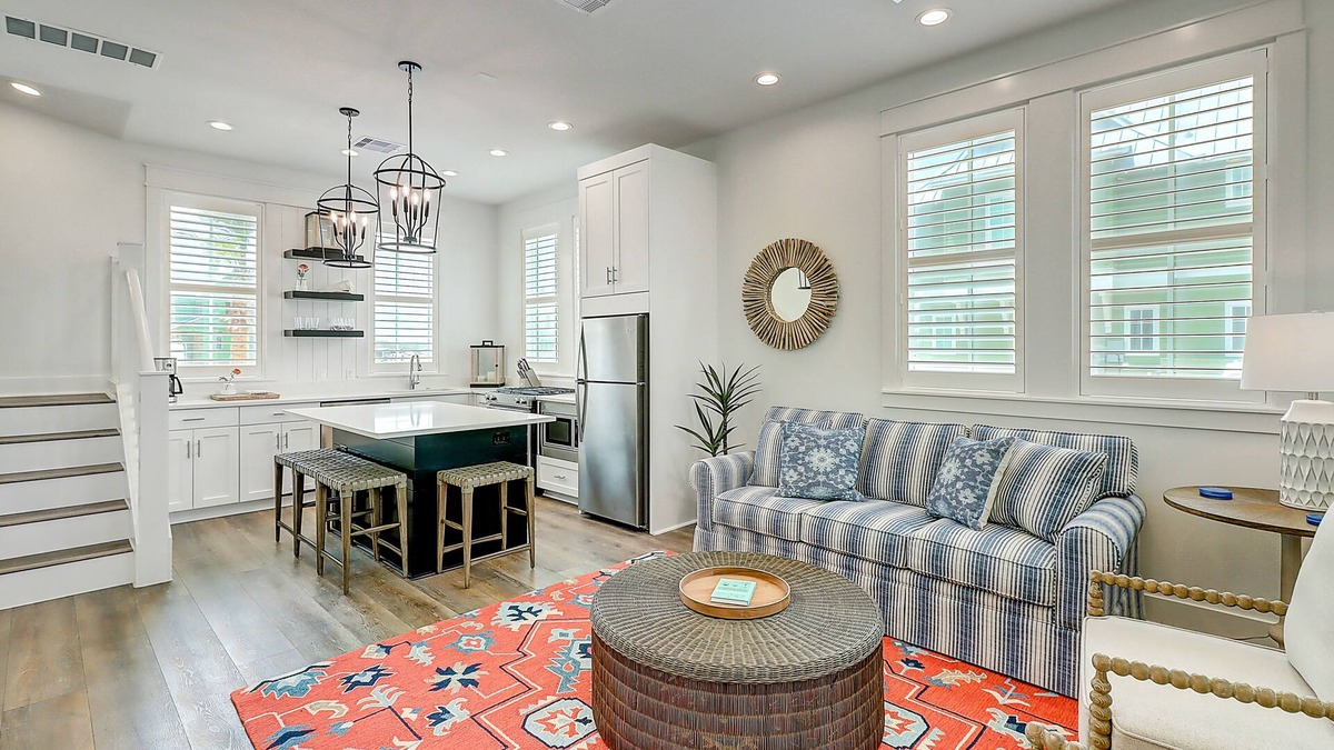 Port Aransas Cabin | Sunny house by the beach with pool, adorned modern furnishings & balcony seating
