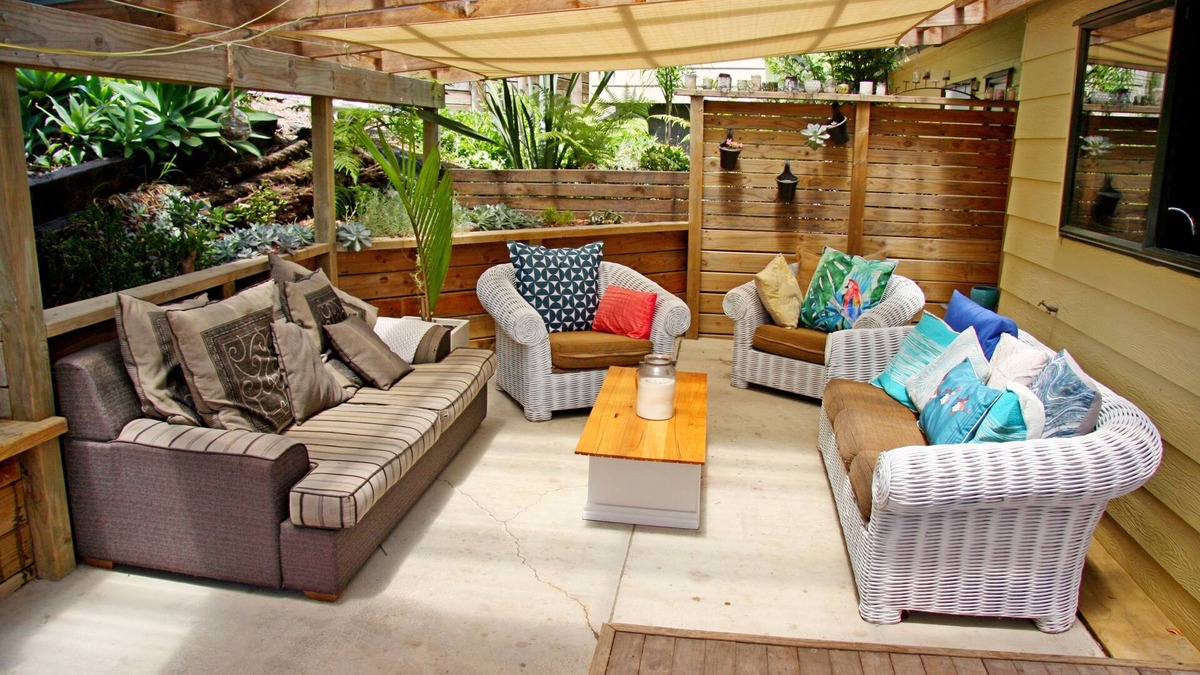 Surfdale House | Sunny Island Beach House