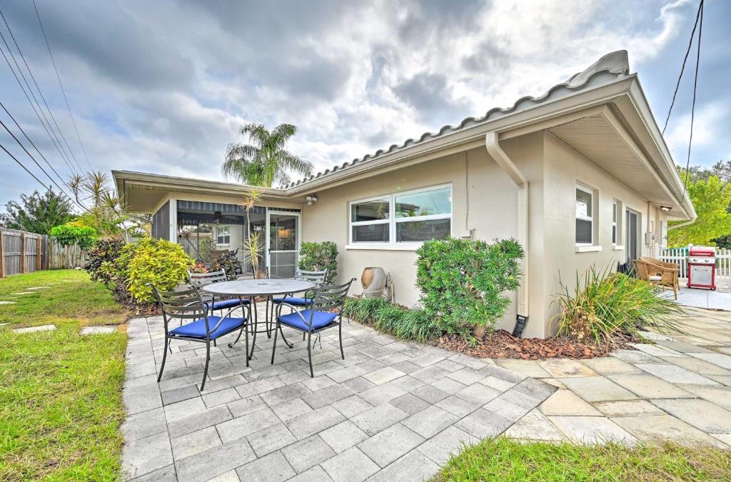 Harbor Hills House | Sunny Largo Retreat 4 Mi from Indian Rocks Beach!