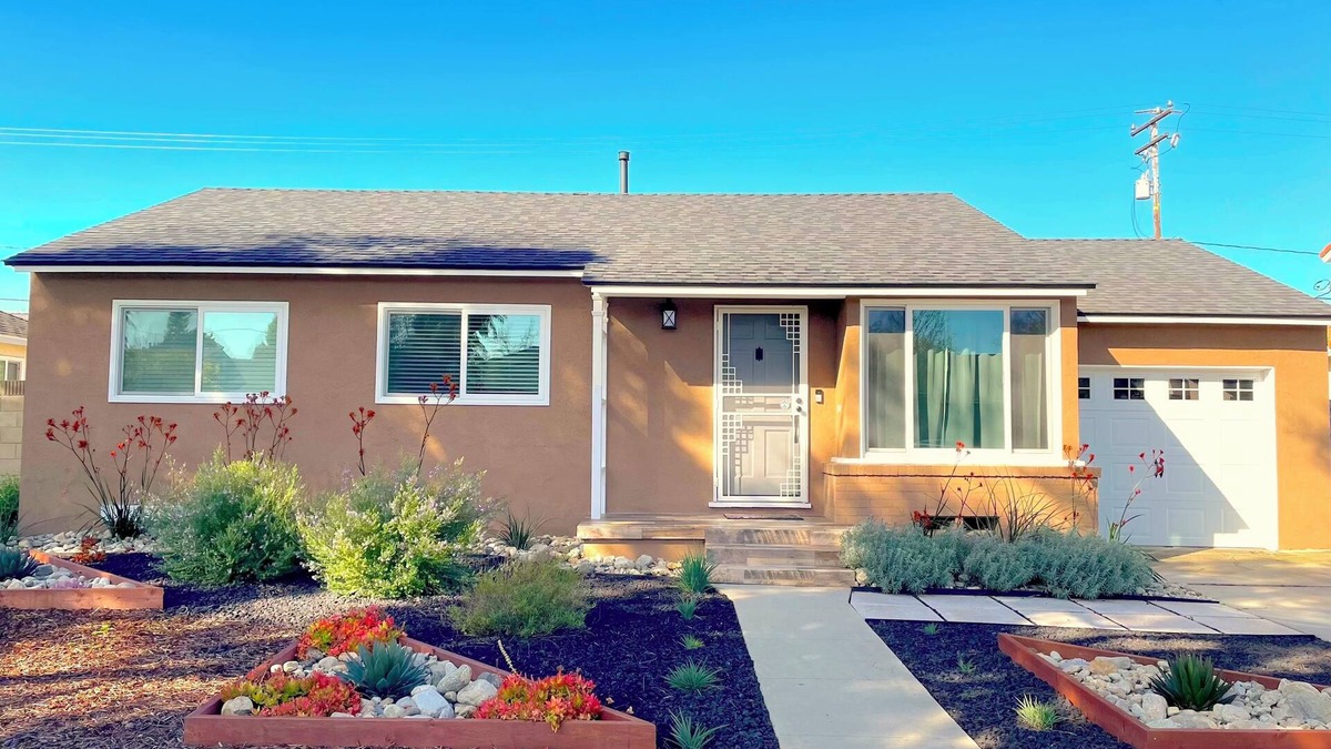 Los Altos House | Sunny Los Altos Bungalow - Relax in Long Beach