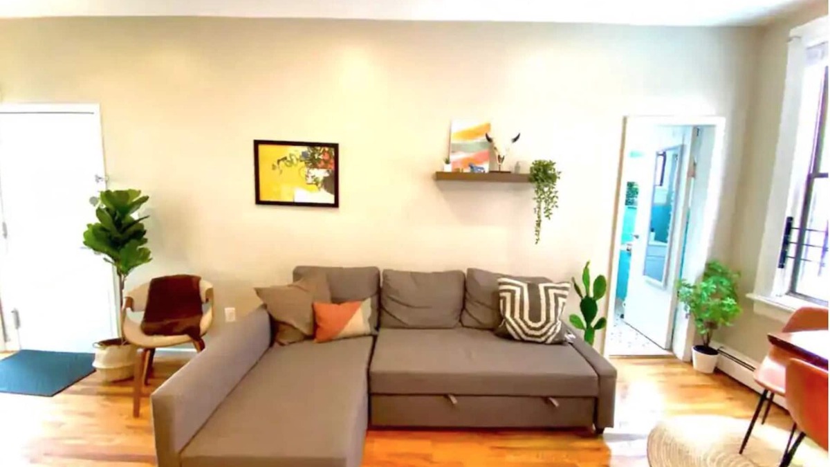 Hoboken House | Sunny Modern FamFriendly 4BR/2BA Home 1 stop 2 NYC