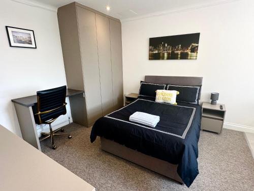 West Hendon Apartment | Sunny Modern, Private Apartment,15 Mins To Central London