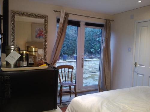 France Lynch Bed & Breakfast | Sunny Patch