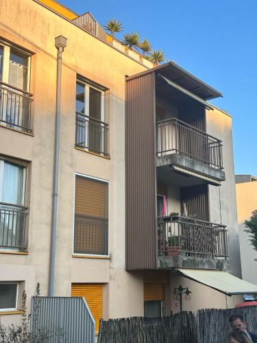 Versoix Apartment | Sunny Place Geneva 15 min Train