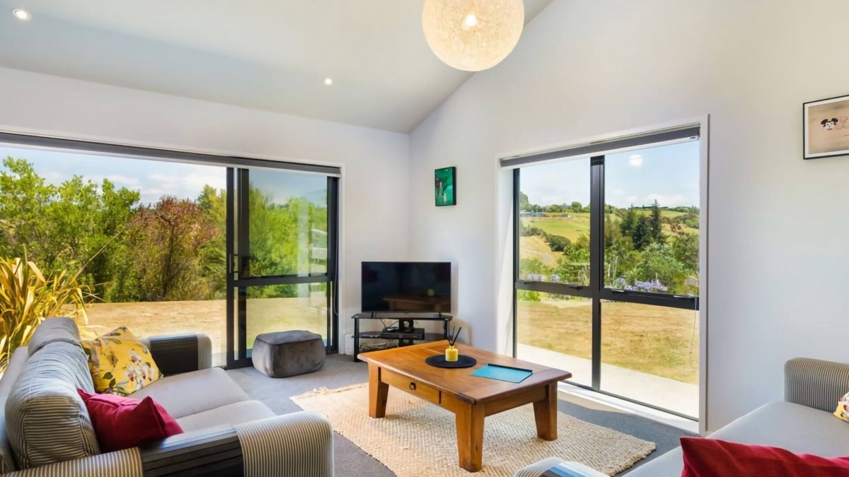 Ruby Bay House | Sunny Private and Comfortable