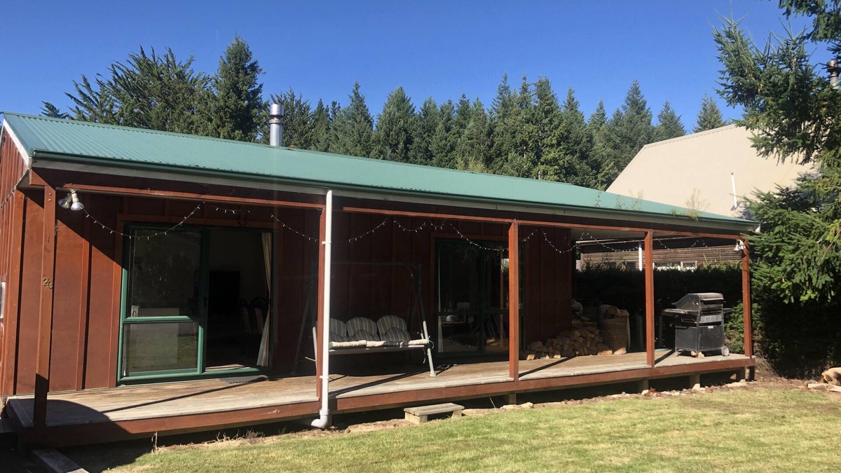 Naseby House | Sunny, private getaway in Naseby