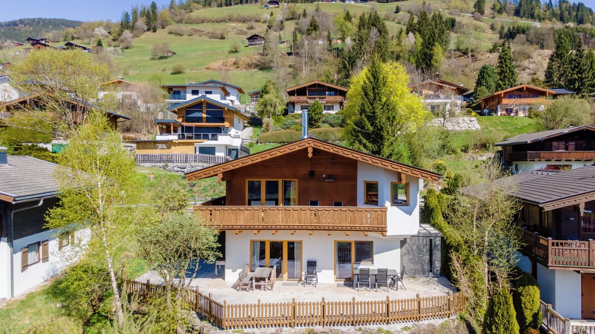 Niedernsill Ski Chalet | Sunny, quiet chalet with grand panorama