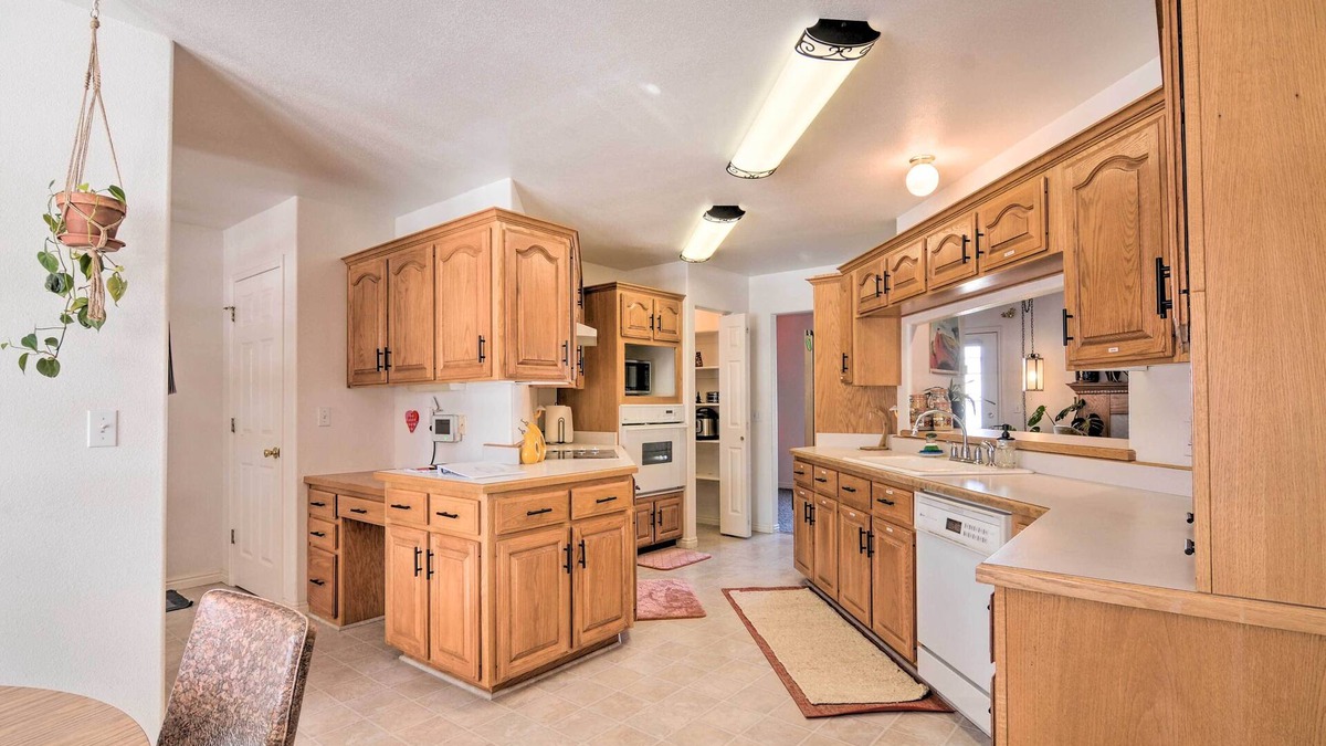 Parowan House | Sunny Retreat ~ 12 Mi to Brian Head Resort!