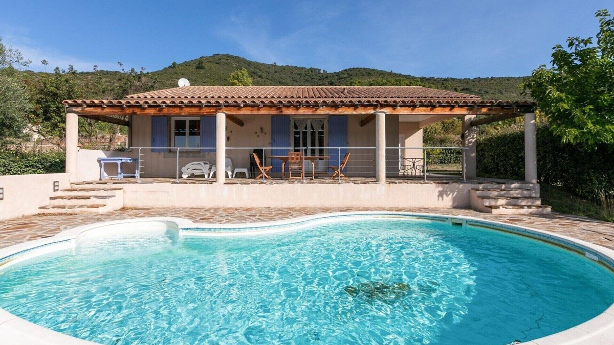 Roquebrun Villa | Sunny Roquebrun Getaway