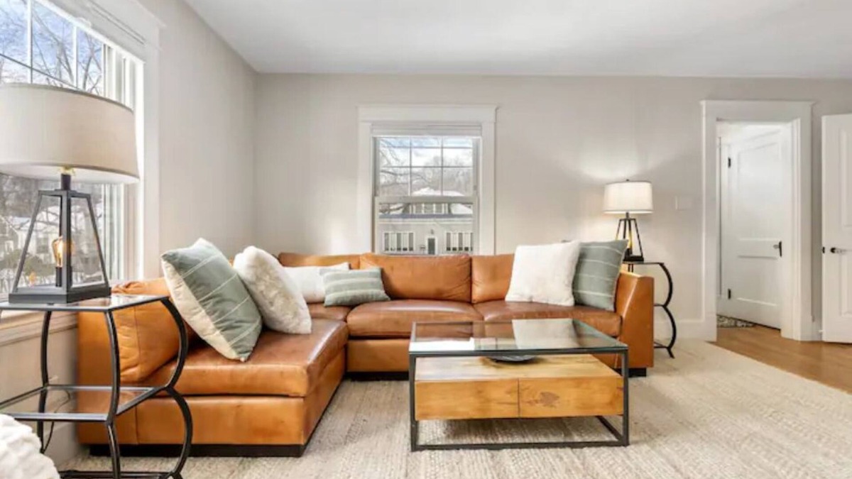 Southern Coast Apartment | Sunny Saco minutes from downtown and beach