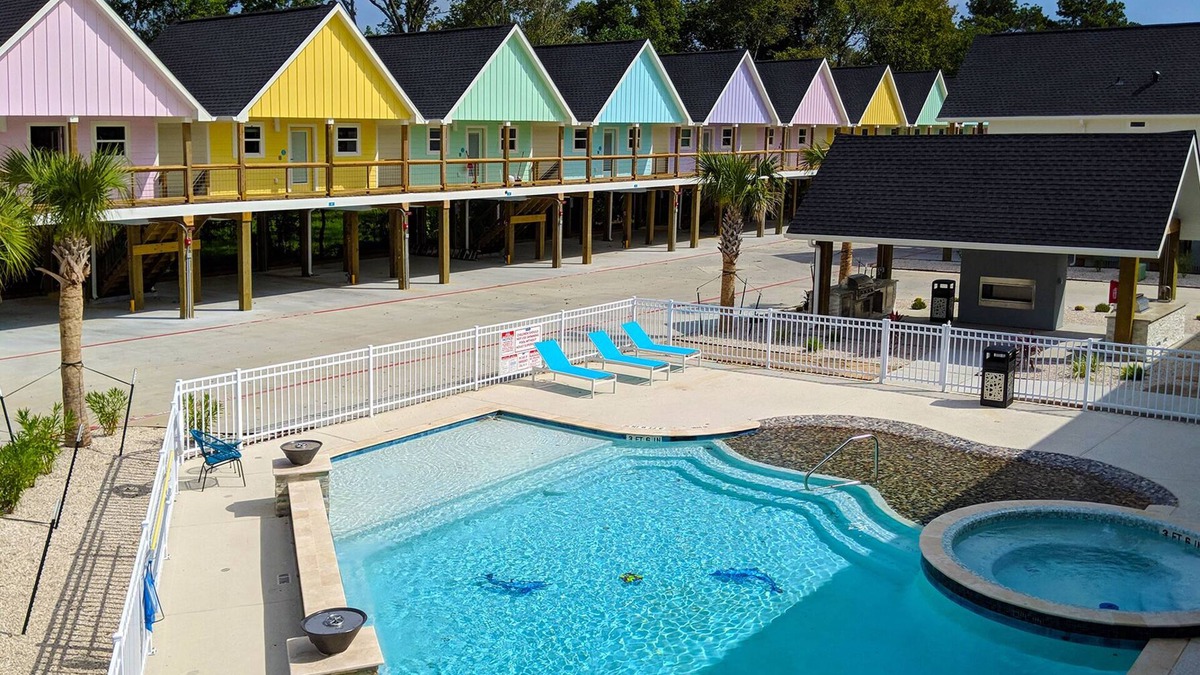 El Lago Cabin | Sunny Seaside Cabins