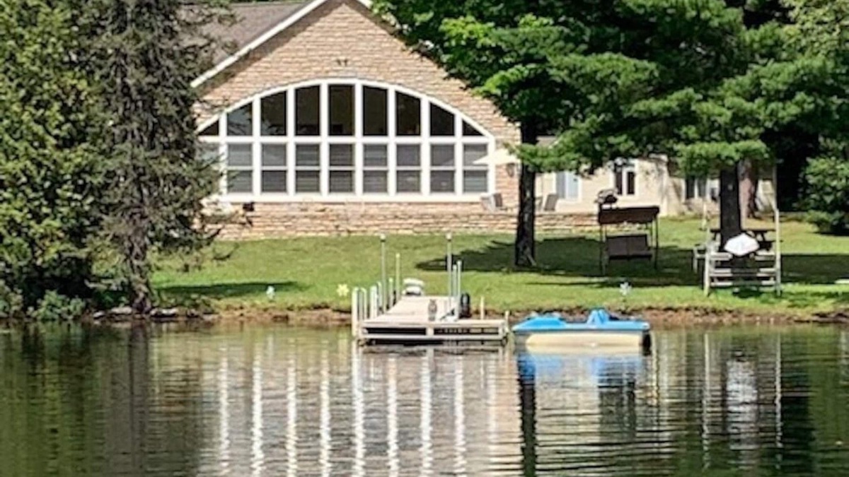 Gwinn House | Sunny Shag Lake Retreat and Snowmobiling Lodge