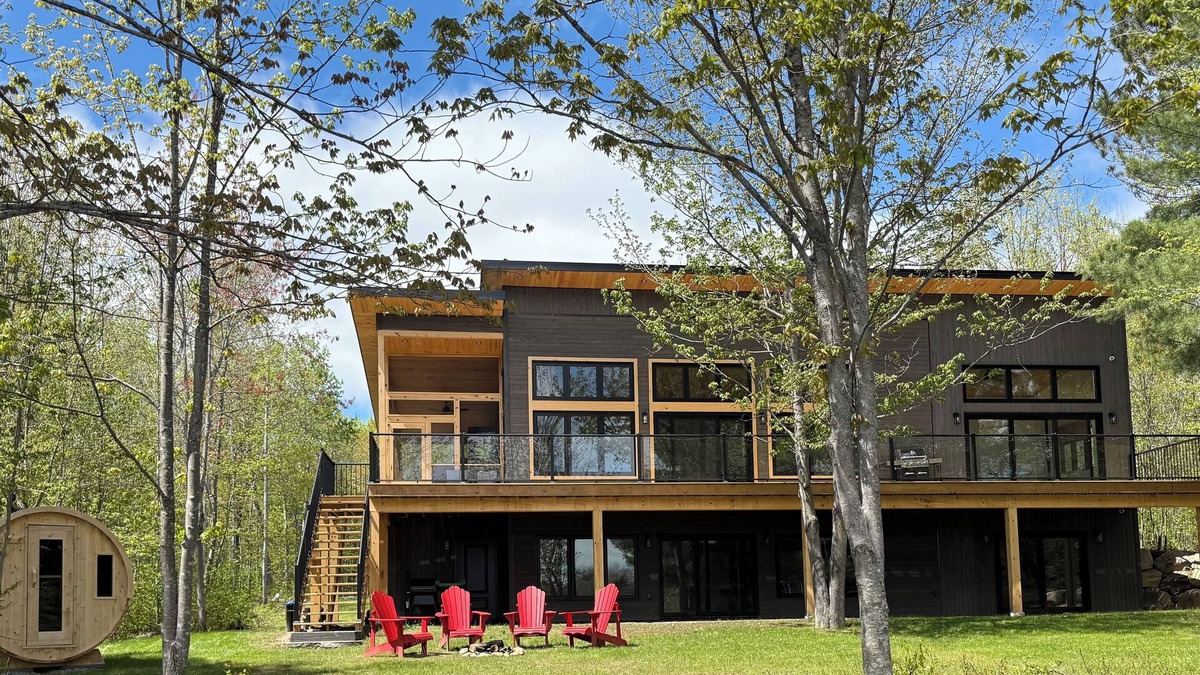 Madawaska Valley Cottage | Sunny Shores Lakehouse - scandi style cottage