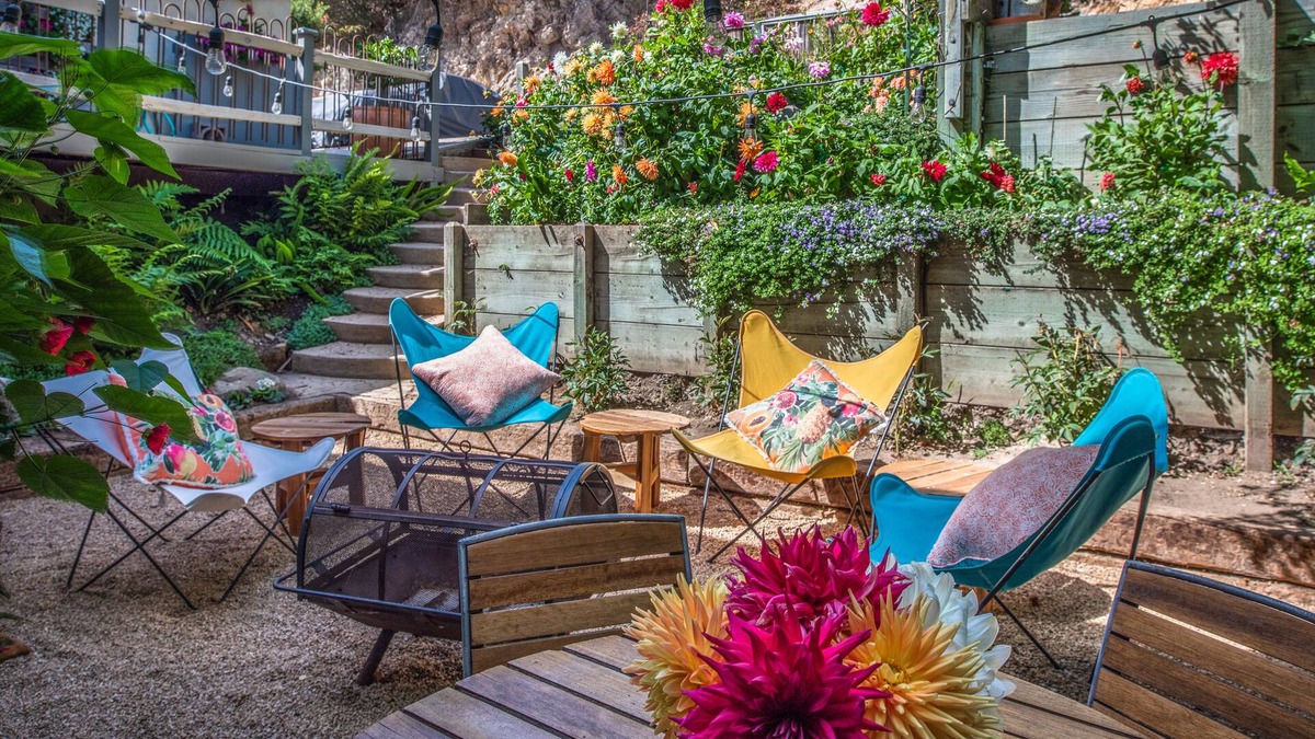 Mission Fields House | Sunny Side of the Street