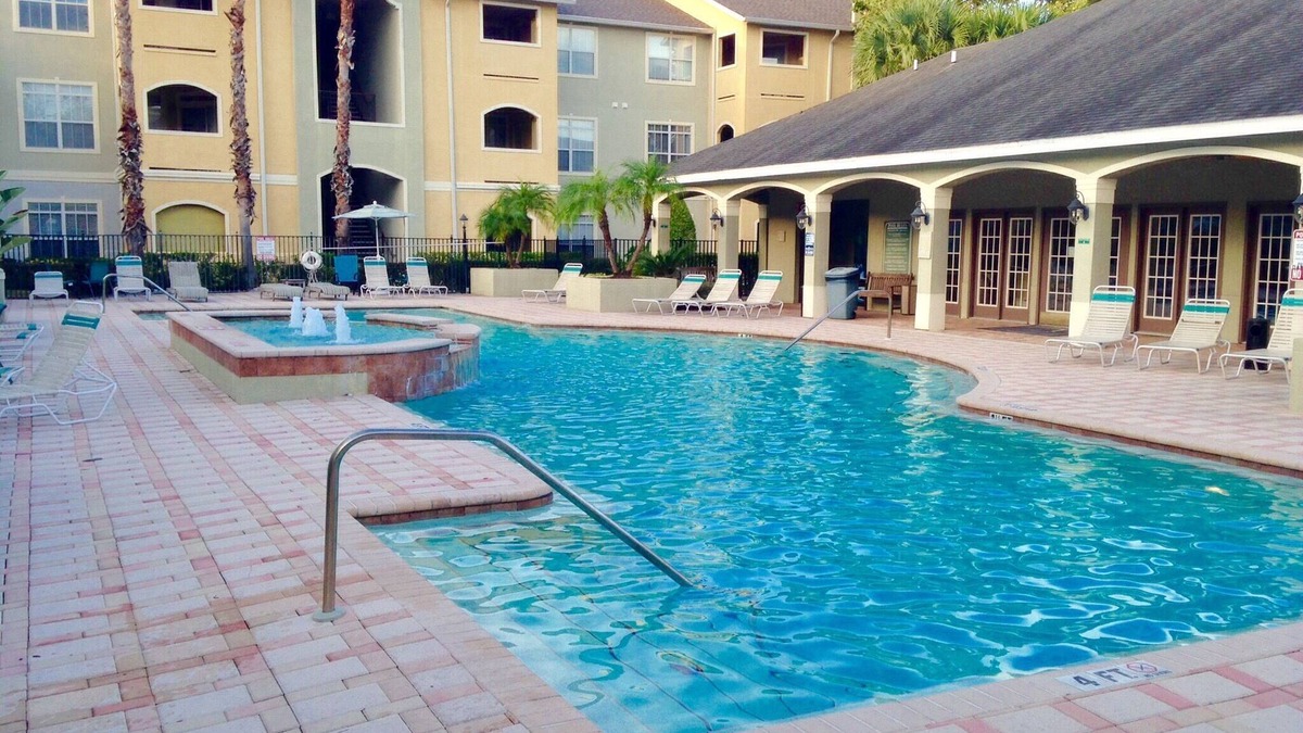 Clearwater Condo | Sunny side Pavillon at the Avalon at Clearwater