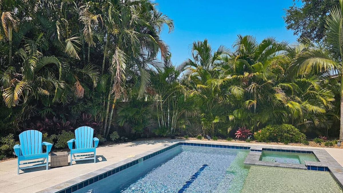 Greater Pinellas Point House | Sunny Side Up! Spacious retro pool home w spa
