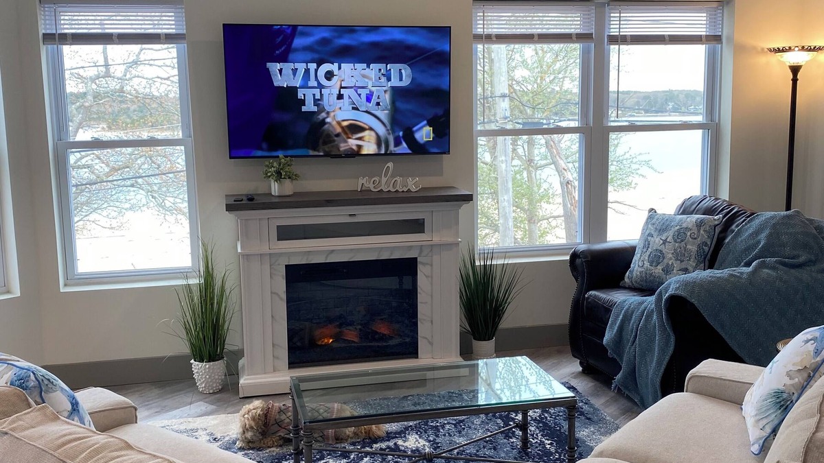 Onset Apartment | Sunny, Spacious, Stunning! BeachfrontnOnset Beach The Gateway to Cape Cod