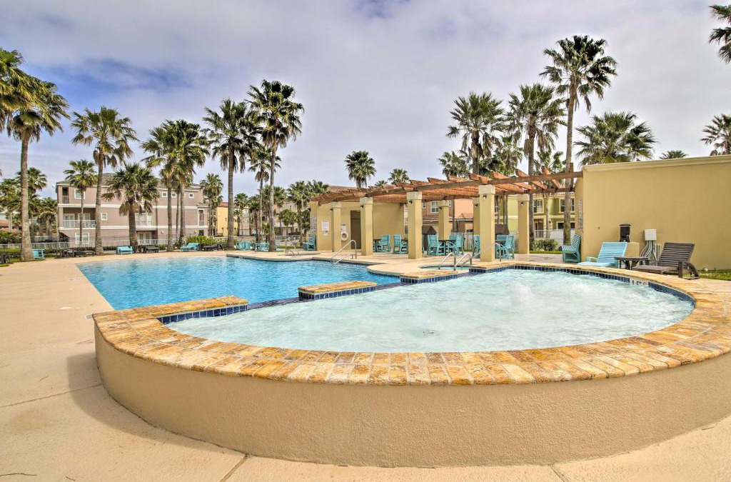 South Padre Island Apartment | Sunny SPI Las Villas Condo with Resort Amenities!