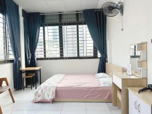 Trung Hoa Nhan Chinh Apartment | Sunny Stay 702 TM27