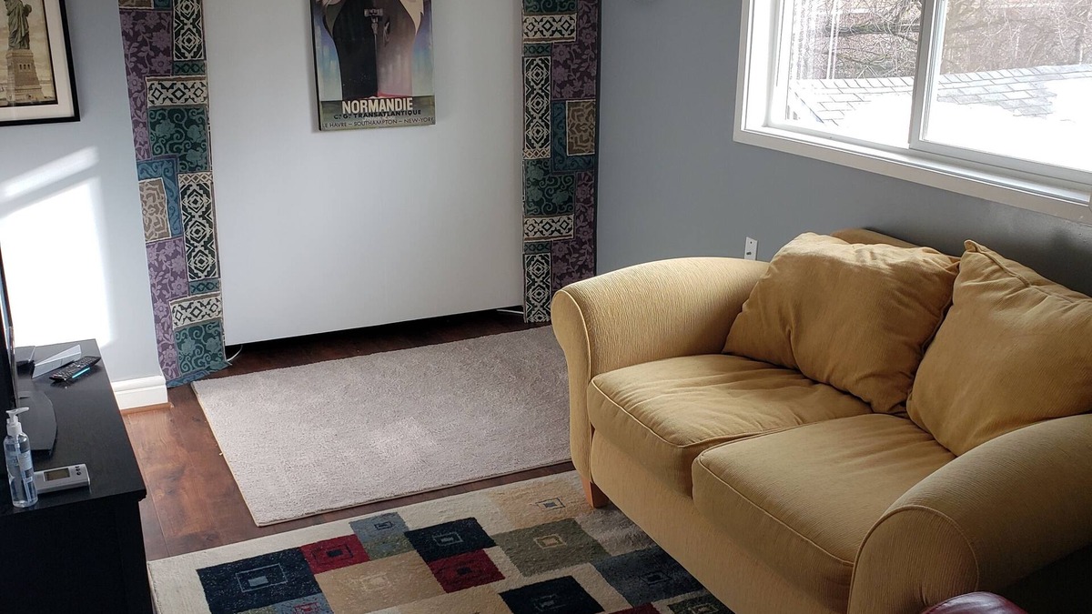 West Central Apartment | Sunny Studio - 30 nt min