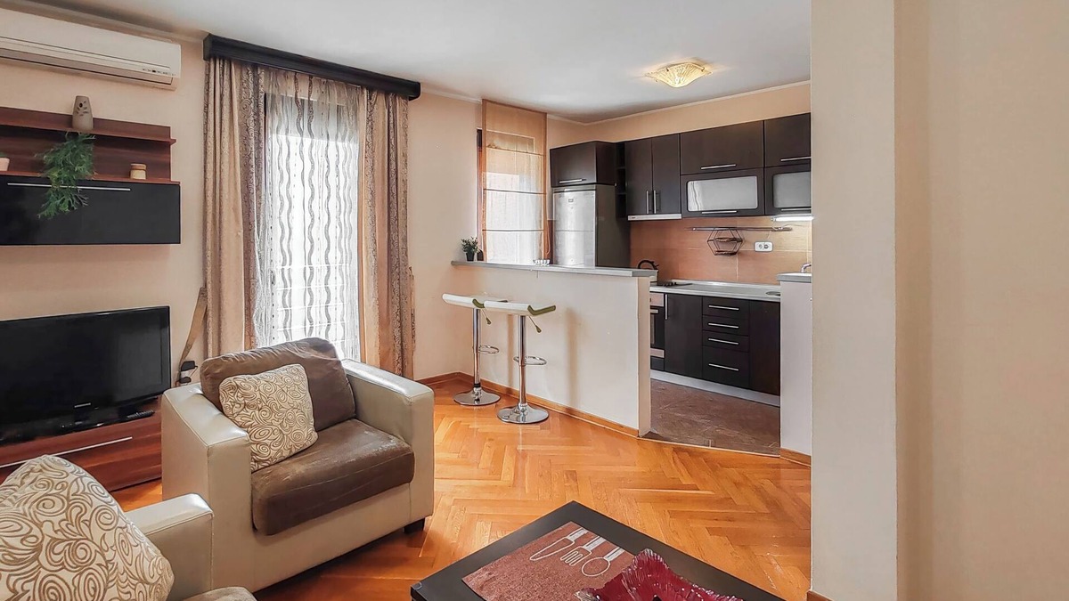 Lazi Apartment | Sunny Three-bedroom apartment