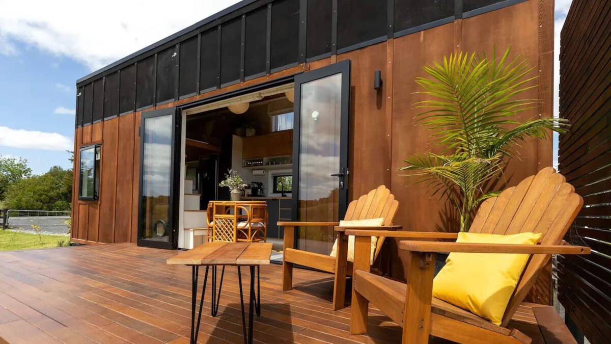 Hakaru Cabin | Sunny Tiny Home in rural Mangawhai